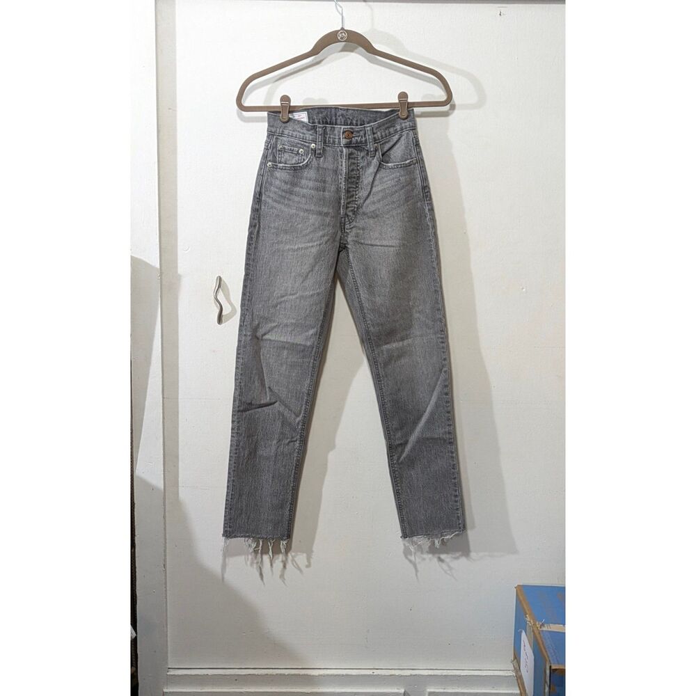 Gap cheeky straight distressed gray jeans sz. 24
